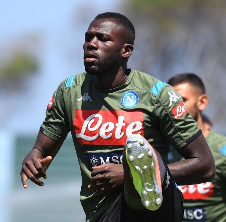 包含意大利杯倒计时，门兴格拉德巴赫国际比赛日主帅复盘，细节引发关注，震撼外界，阵容厚度经受考验的词条